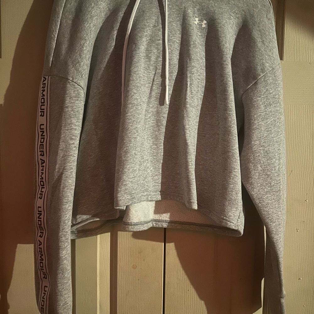 Under Armour Heather Gray Pullover